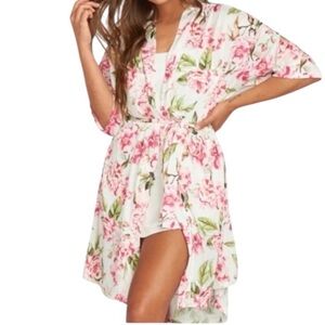 Show Me Your MuMu floral short robe